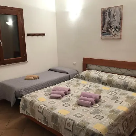 Veliero House * Murta Maria